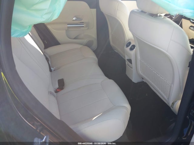 Продажа на аукционе авто 2023 Mercedes-benz Gla 250, vin: W1N4N4GB7PJ529573, номер лота: 44225348