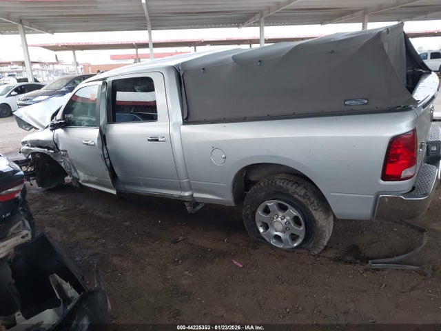 3C6UR5DL8JG321278 RAM 2500 Big Horn 4x4 6&#039;4 Box