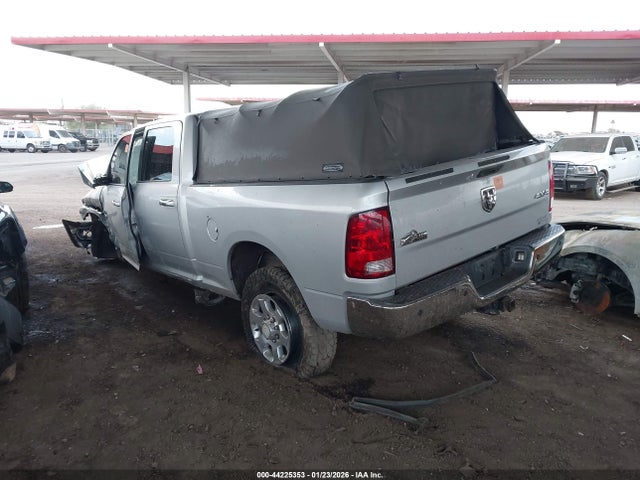 3C6UR5DL8JG321278 RAM 2500 Big Horn 4x4 6&#039;4 Box