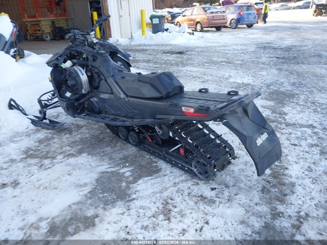2BPSDARC3RV000049 Ski-Doo Renegade 900x