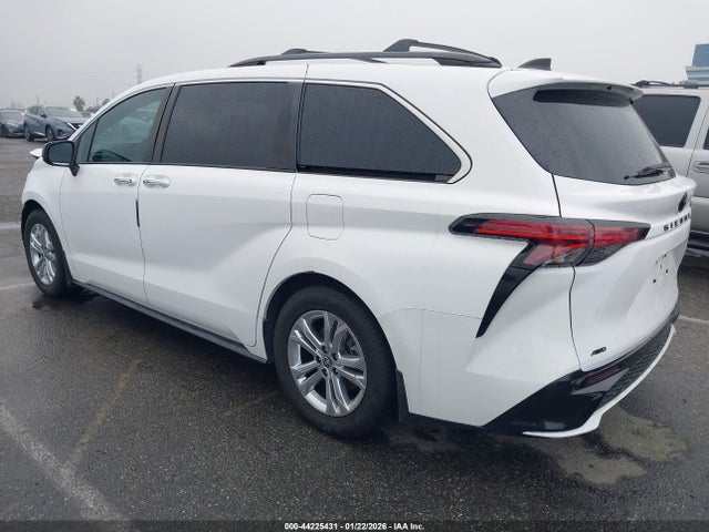 5TDDSKFCXNS052653 Toyota Sienna Xse