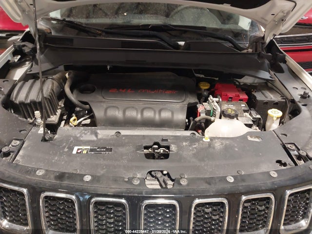 2019 Jeep Compass Latitude 4x4 მანქანა იყიდება აუქციონზე, vin: 3C4NJDBB2KT767444, აუქციონის ნომერი: 44225447