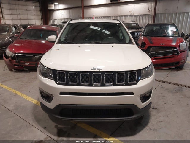 2019 Jeep Compass Latitude 4x4 მანქანა იყიდება აუქციონზე, vin: 3C4NJDBB2KT767444, აუქციონის ნომერი: 44225447