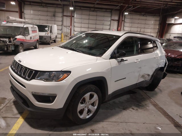 2019 Jeep Compass Latitude 4x4 მანქანა იყიდება აუქციონზე, vin: 3C4NJDBB2KT767444, აუქციონის ნომერი: 44225447