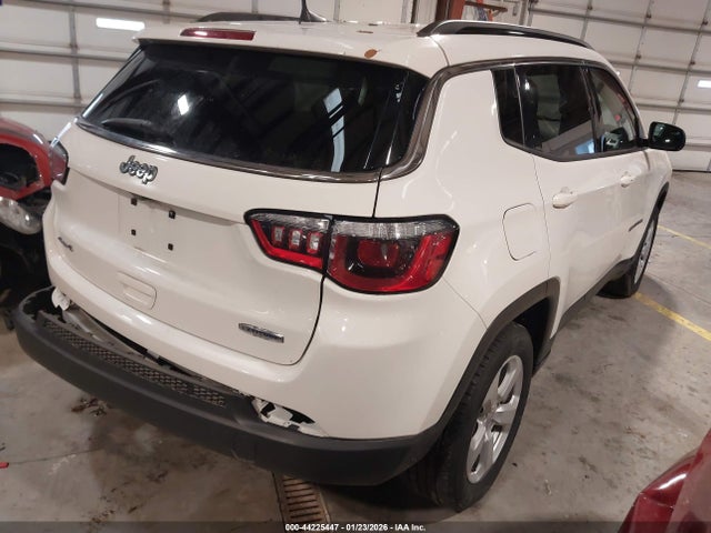 2019 Jeep Compass Latitude 4x4 მანქანა იყიდება აუქციონზე, vin: 3C4NJDBB2KT767444, აუქციონის ნომერი: 44225447
