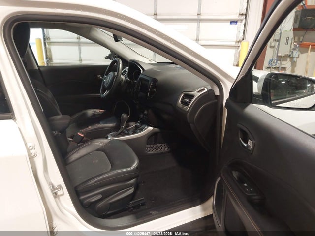 2019 Jeep Compass Latitude 4x4 მანქანა იყიდება აუქციონზე, vin: 3C4NJDBB2KT767444, აუქციონის ნომერი: 44225447