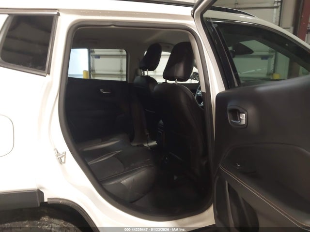 2019 Jeep Compass Latitude 4x4 მანქანა იყიდება აუქციონზე, vin: 3C4NJDBB2KT767444, აუქციონის ნომერი: 44225447