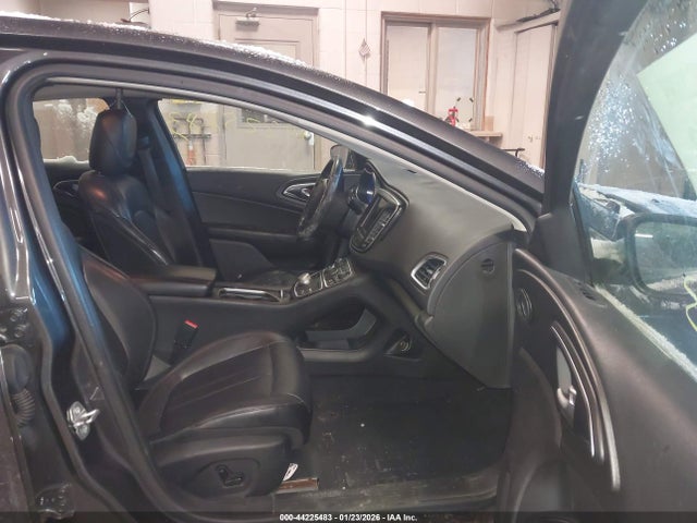 Aukcja sprzedaży 2016 Chrysler 200 Limited Platinum, vin: 1C3CCCAB2GN186647, numer aukcji: 44225483