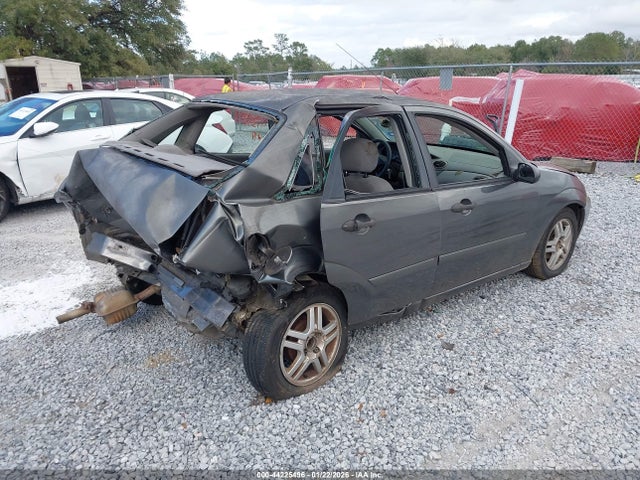 2003 FORD FOCUS 1FAFP34323W284623 Photo 3