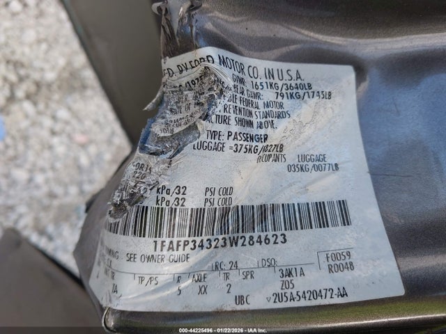 2003 FORD FOCUS 1FAFP34323W284623 Photo 8