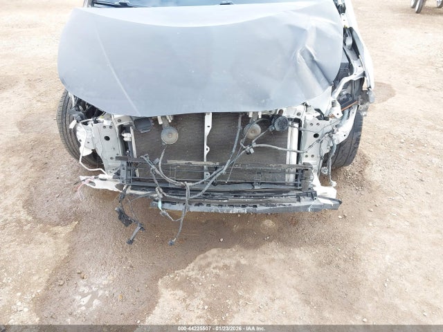 JTDKBRFU4H3578663 Toyota Prius Two