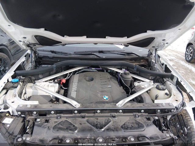 2024 BMW X6 5UX33EX07R9T11293 Photo 9