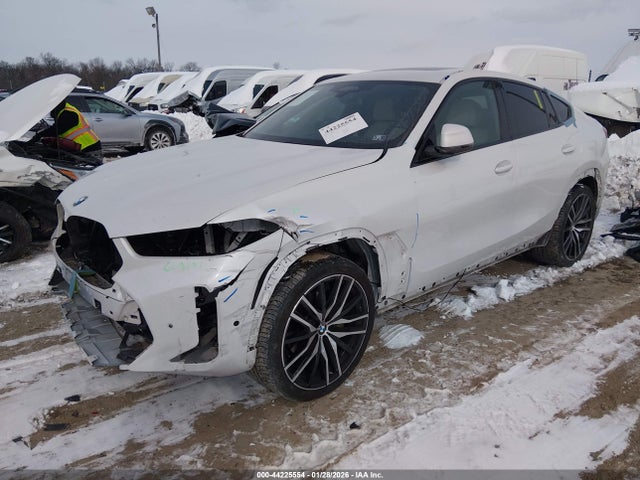 2024 BMW X6 5UX33EX07R9T11293 Photo 1