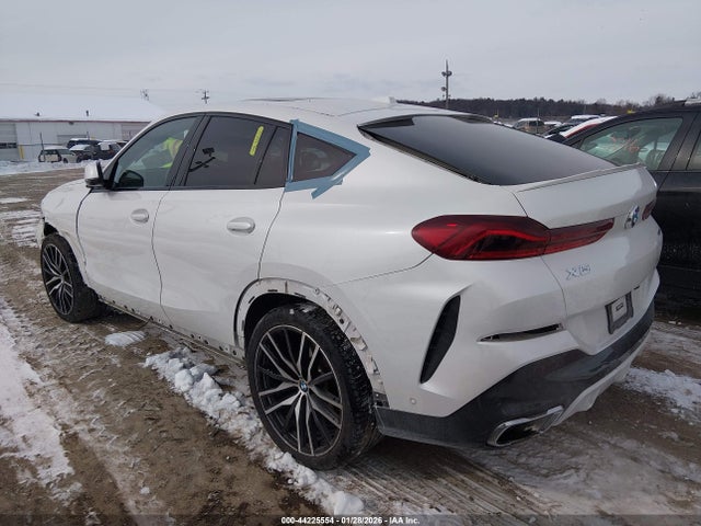 2024 BMW X6 5UX33EX07R9T11293 Photo 2