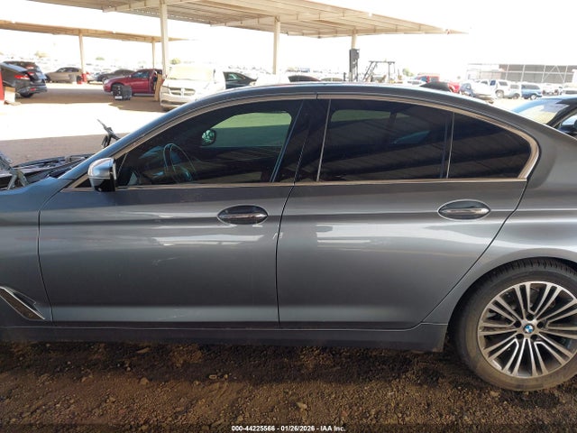WBAJA5C32HG893745 BMW 530I