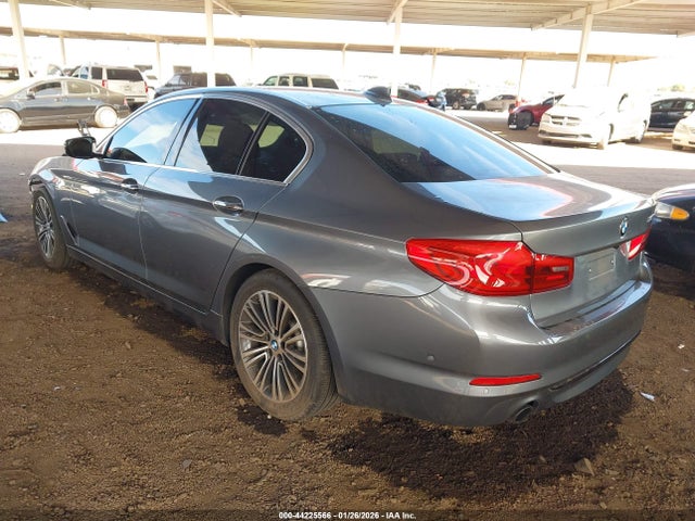WBAJA5C32HG893745 BMW 530I