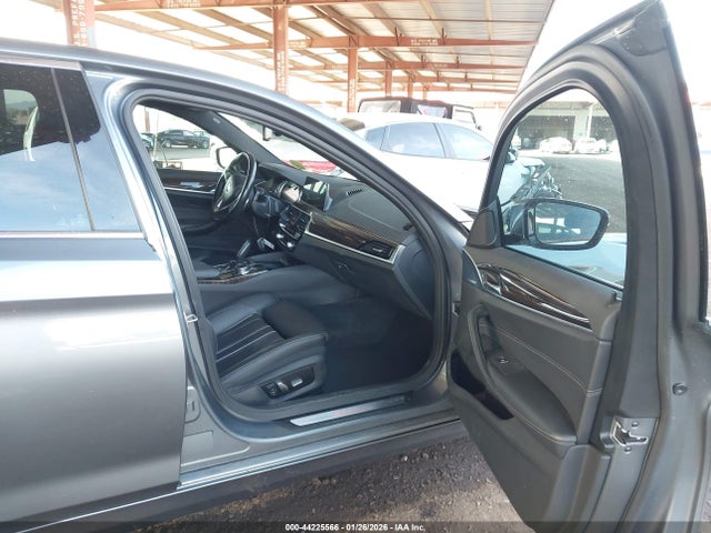 WBAJA5C32HG893745 BMW 530I