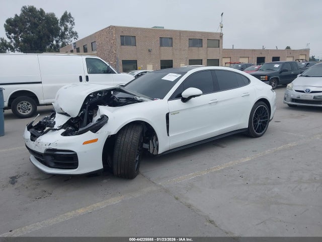 2022 PORSCHE PANAMERA E-HYBRID WP0AE2A7XNL125042 Photo 1