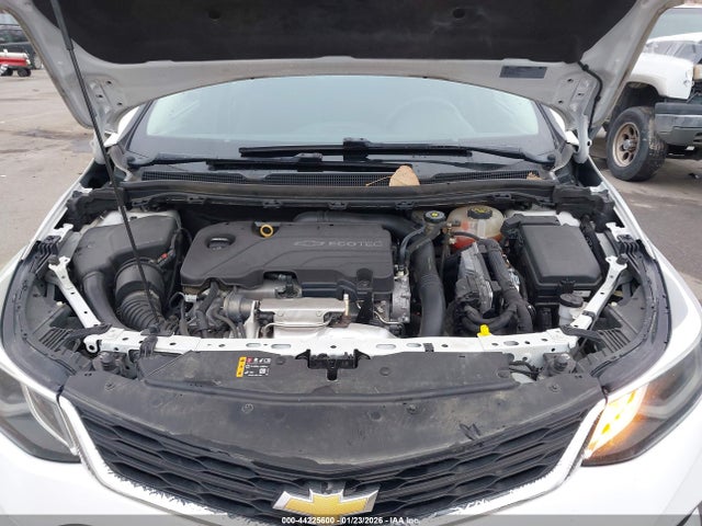 1G1BE5SM9H7267706 Chevrolet Cruze Lt Auto