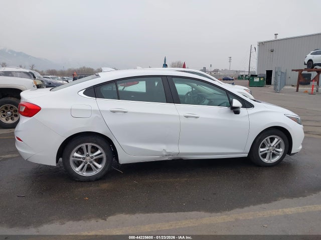 1G1BE5SM9H7267706 Chevrolet Cruze Lt Auto