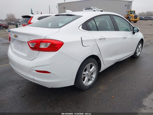1G1BE5SM9H7267706 Chevrolet Cruze Lt Auto