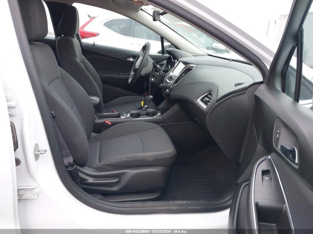 1G1BE5SM9H7267706 Chevrolet Cruze Lt Auto
