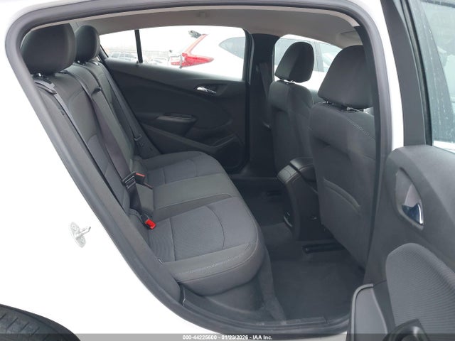 1G1BE5SM9H7267706 Chevrolet Cruze Lt Auto