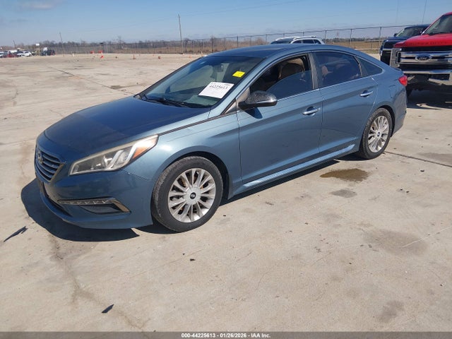 Hyundai Sonata Limited 2015 5NPE34AF7FH189975 Image 2