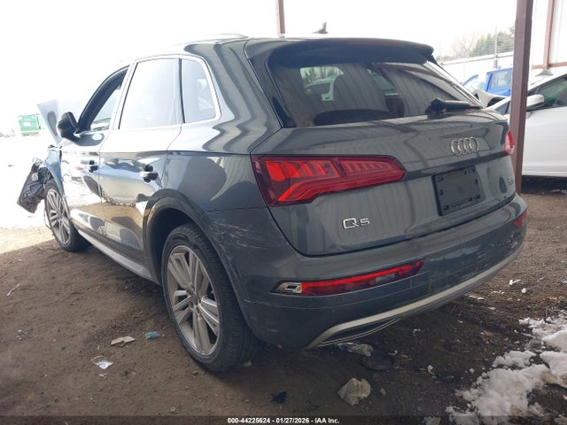 44225624 :رقم المزاد ، WA1BNAFY3J2166526 vin ، 2018 Audi Q5 2.0t Premium/2.0t Tech Premium مزاد بيع