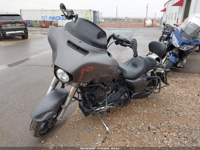 2016 HARLEY-DAVIDSON FLHXS 1HD1KRM12GB682334 Photo 1