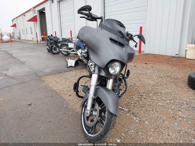 2016 HARLEY-DAVIDSON FLHXS 1HD1KRM12GB682334 Photo 4