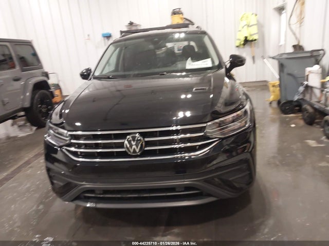2024 Volkswagen Tiguan 2.0t S მანქანა იყიდება აუქციონზე, vin: 3VVFB7AX4RM181589, აუქციონის ნომერი: 44225710