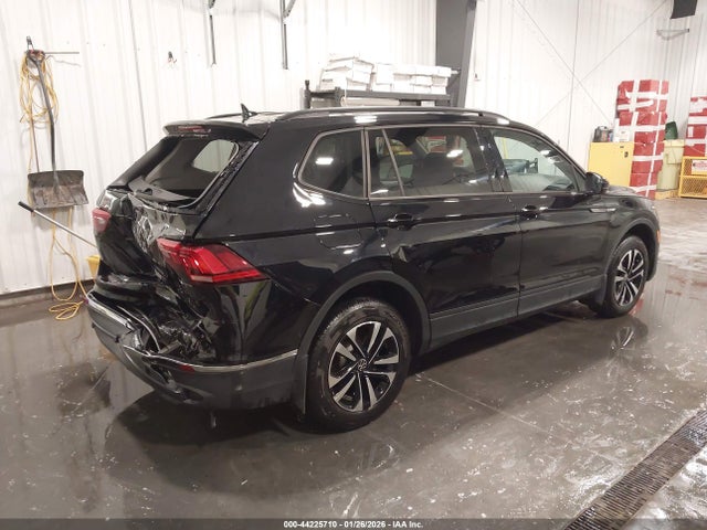 2024 VOLKSWAGEN TIGUAN 3VVFB7AX4RM181589 Photo 3
