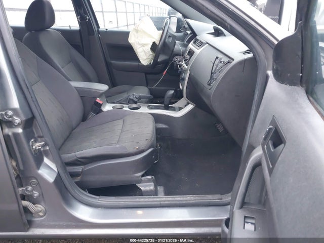 2011 FORD FOCUS 1FAHP3FN1BW135304 Photo 4