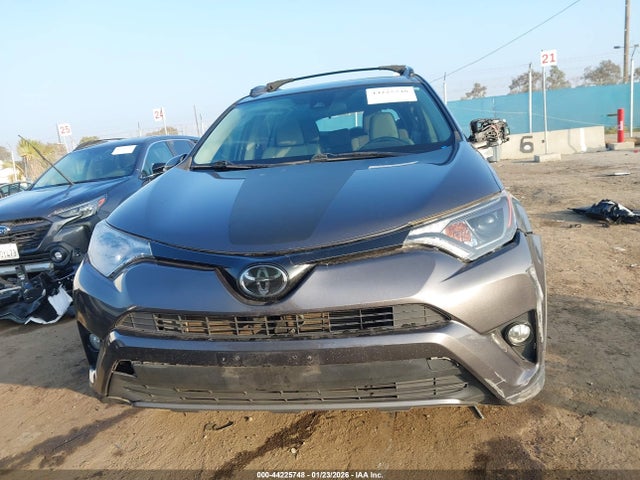 2T3RFREV3JW786954 Toyota Rav4 Adventure