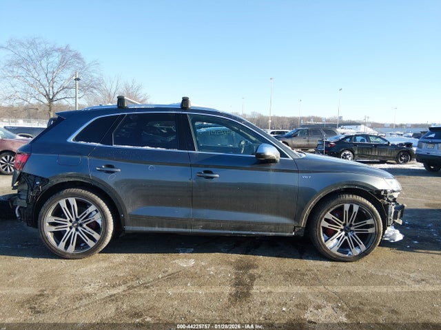 2018 Audi Sq5 3.0t Premium Plus მანქანა იყიდება აუქციონზე, vin: WA1C4AFY5J2014920, აუქციონის ნომერი: 44225757