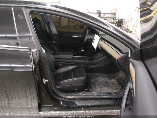 2021 TESLA MODEL 3 5YJ3E1EBXMF055867 Photo 4