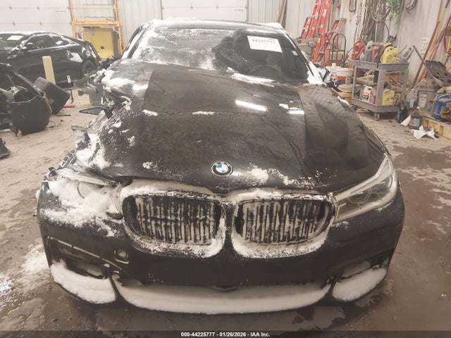 2017 Bmw Alpina B7 Xdrive მანქანა იყიდება აუქციონზე, vin: WBA7F2C30HG423191, აუქციონის ნომერი: 44225777