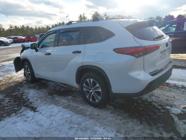 2022 TOYOTA HIGHLANDER 5TDGBRCHXNS557338 Photo 2