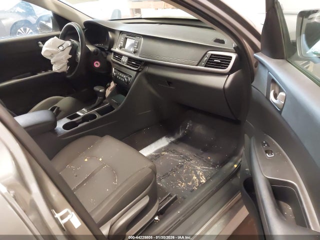 2017 Kia Optima Lx მანქანა იყიდება აუქციონზე, vin: 5XXGT4L30HG156245, აუქციონის ნომერი: 44225805