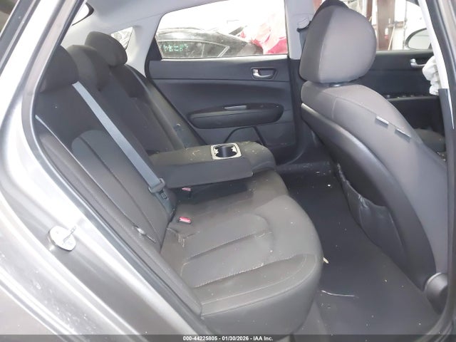 2017 Kia Optima Lx მანქანა იყიდება აუქციონზე, vin: 5XXGT4L30HG156245, აუქციონის ნომერი: 44225805