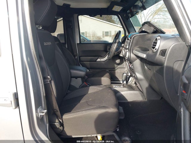 2017 JEEP WRANGLER UNLIMITED 1C4BJWEG5HL665324 Photo 4