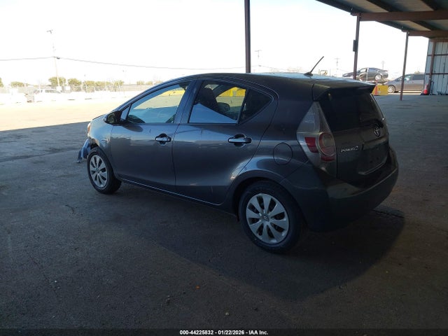 JTDKDTB38E1078095 Toyota Prius C One