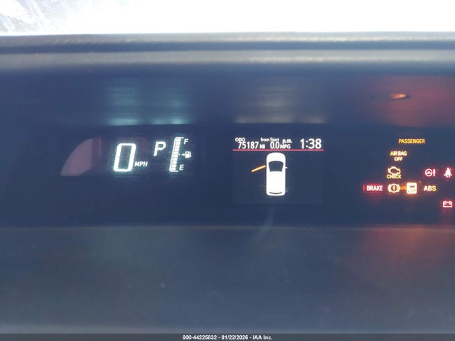 JTDKDTB38E1078095 Toyota Prius C One