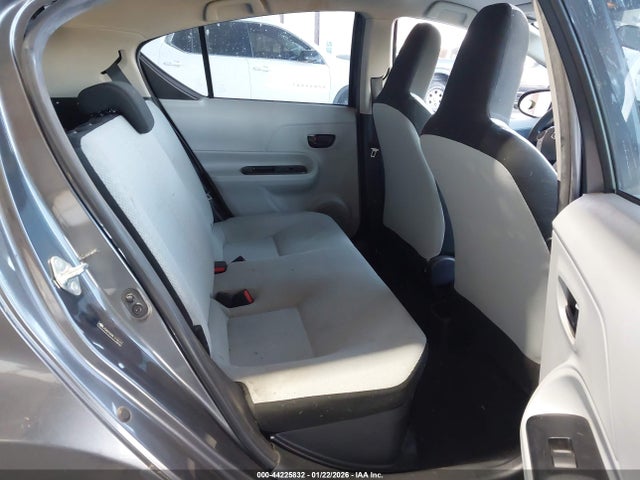 JTDKDTB38E1078095 Toyota Prius C One