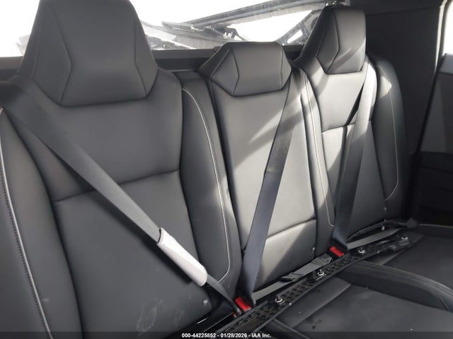 44225852 :رقم المزاد ، 7G2CEHED6RA053058 vin ، 2024 Tesla Cybertruck All-wheel Drive مزاد بيع