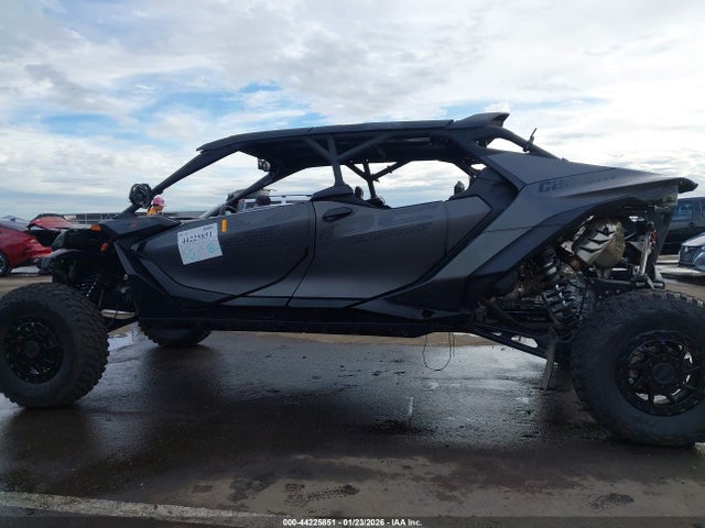 3JB8NAU42SE002739 Can-Am Maverick R Max X Rs