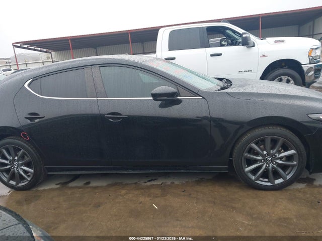 Продаж на аукціоні авто 2019 Mazda Mazda3 Preferred Package, vin: JM1BPAMMXK1136110, номер лоту: 44225867