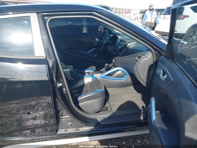 2013 HYUNDAI VELOSTER KMHTC6AE2DU130793 Photo 4