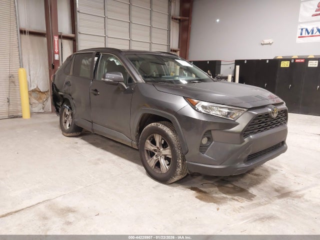Aukcja sprzedaży 2021 Toyota Rav4 Xle, vin: 2T3W1RFV4MC124290, numer aukcji: 44225907